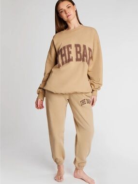 The Bar set in chocolate chip